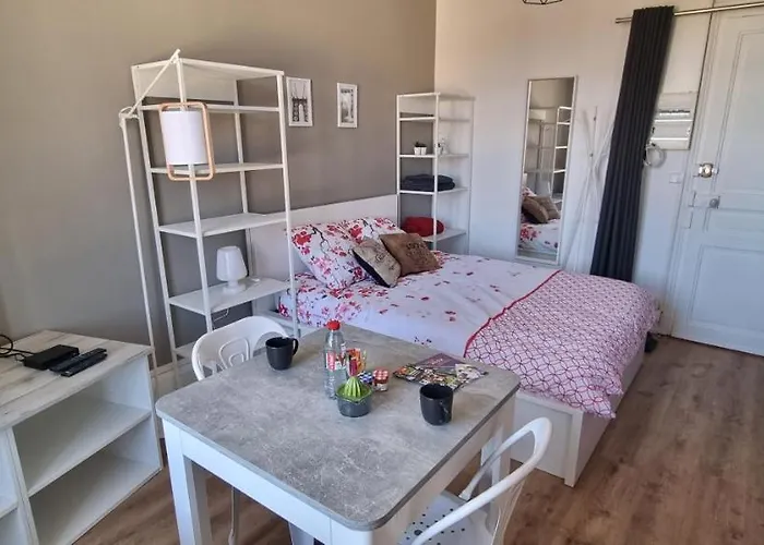 Apartment Neuf En Centre-ville Ideal Curiste *